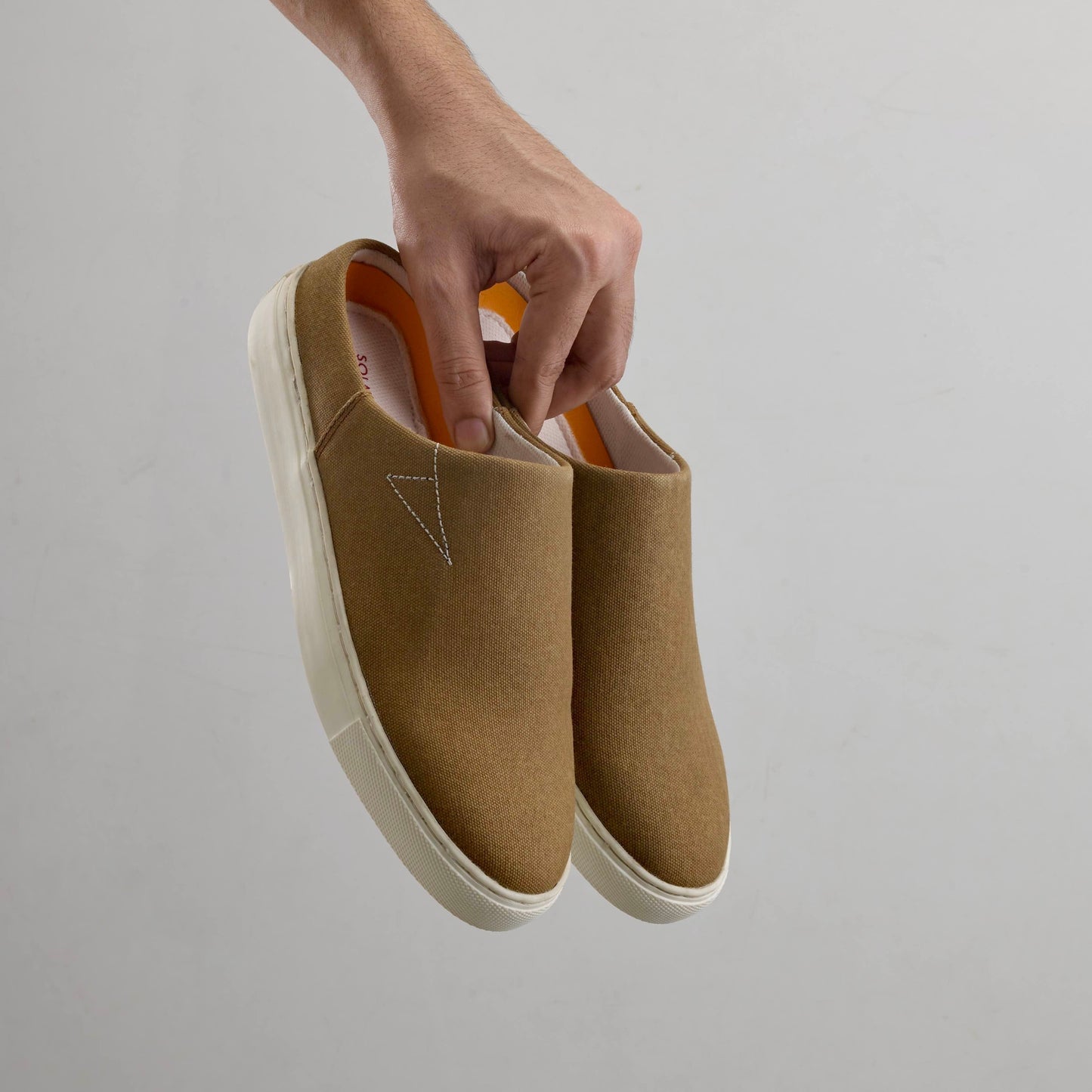 Oxo Slippers - Tan